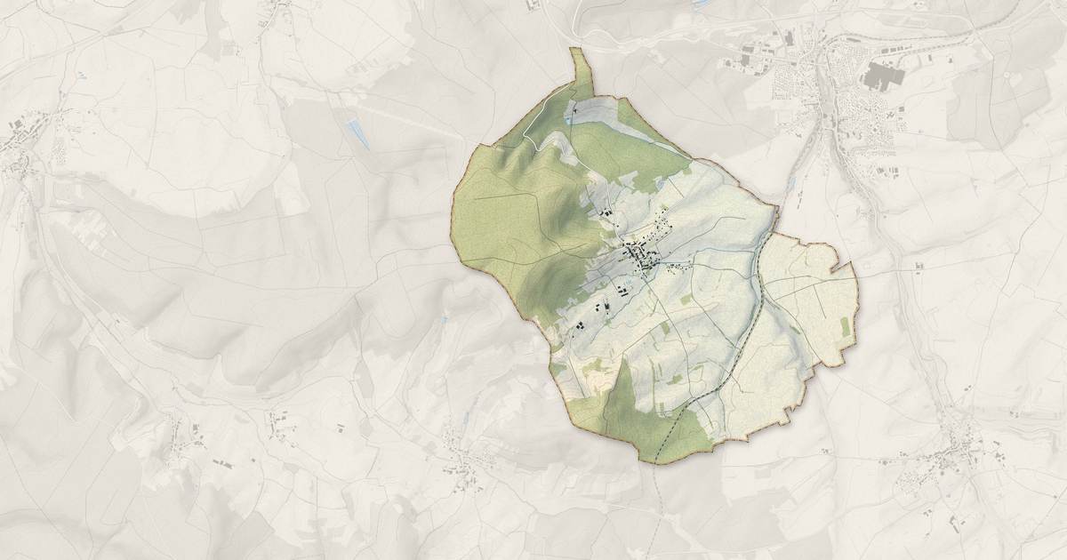 Portrait cartographique de Suriauville : relief, eau, forêts, bâti et voies, calculés à partir des données de l'IGN