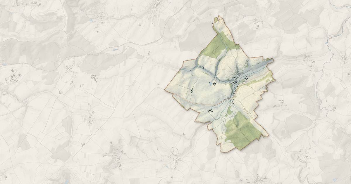 Portrait cartographique de Valfroicourt : relief, eau, forêts, bâti et voies, calculés à partir des données de l'IGN