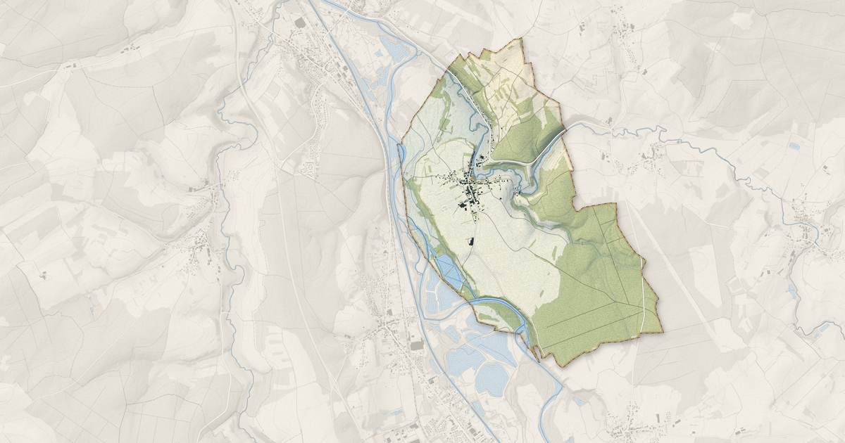 Portrait cartographique de Vaxoncourt : relief, eau, forêts, bâti et voies, calculés à partir des données de l'IGN