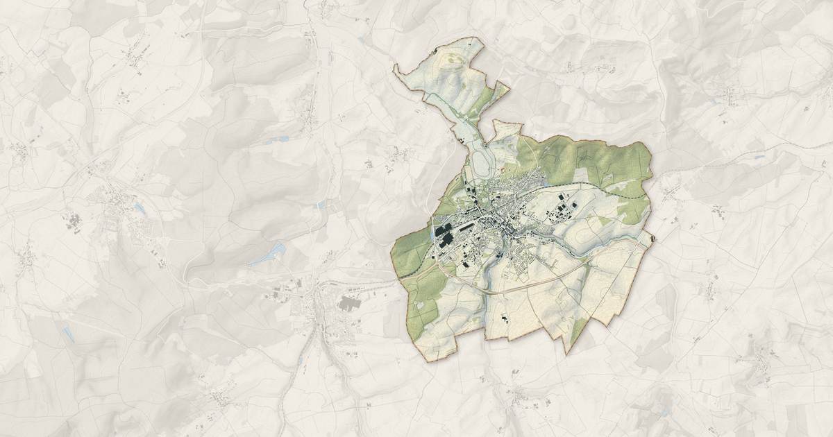 Portrait cartographique de Vittel : relief, eau, forêts, bâti et voies, calculés à partir des données de l'IGN