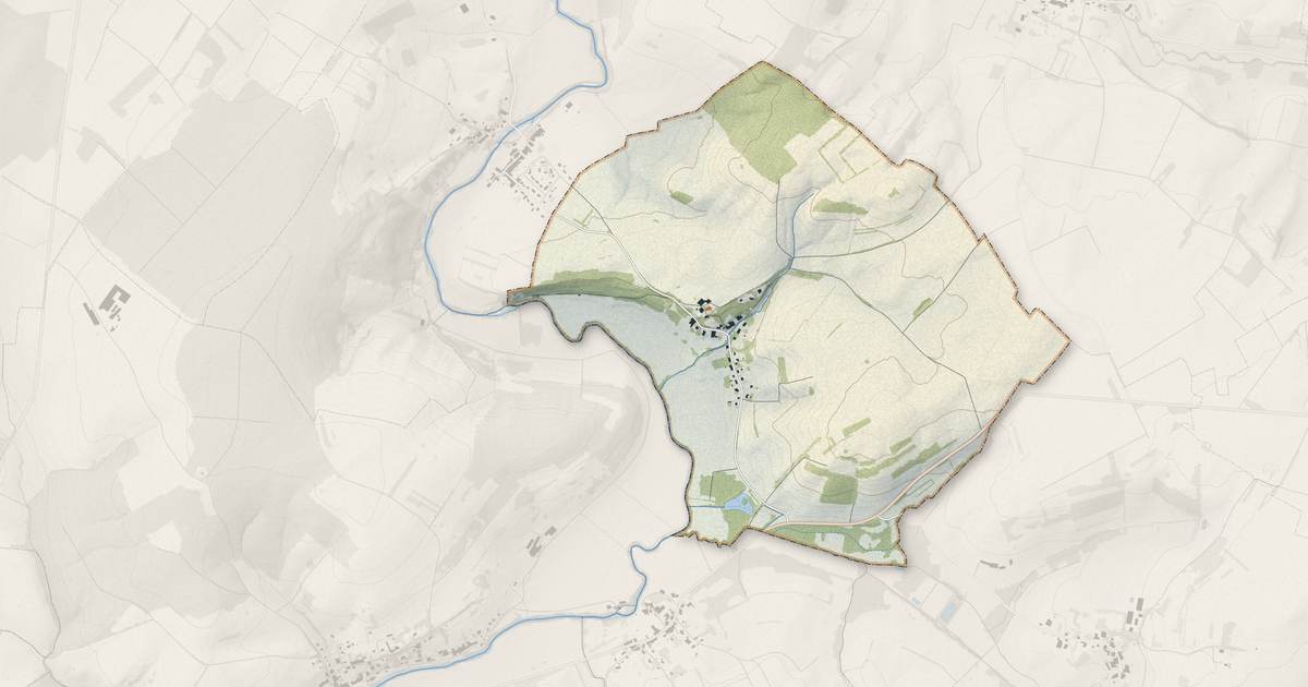 Portrait cartographique de Vomécourt-sur-Madon : relief, eau, forêts, bâti et voies, calculés à partir des données de l'IGN