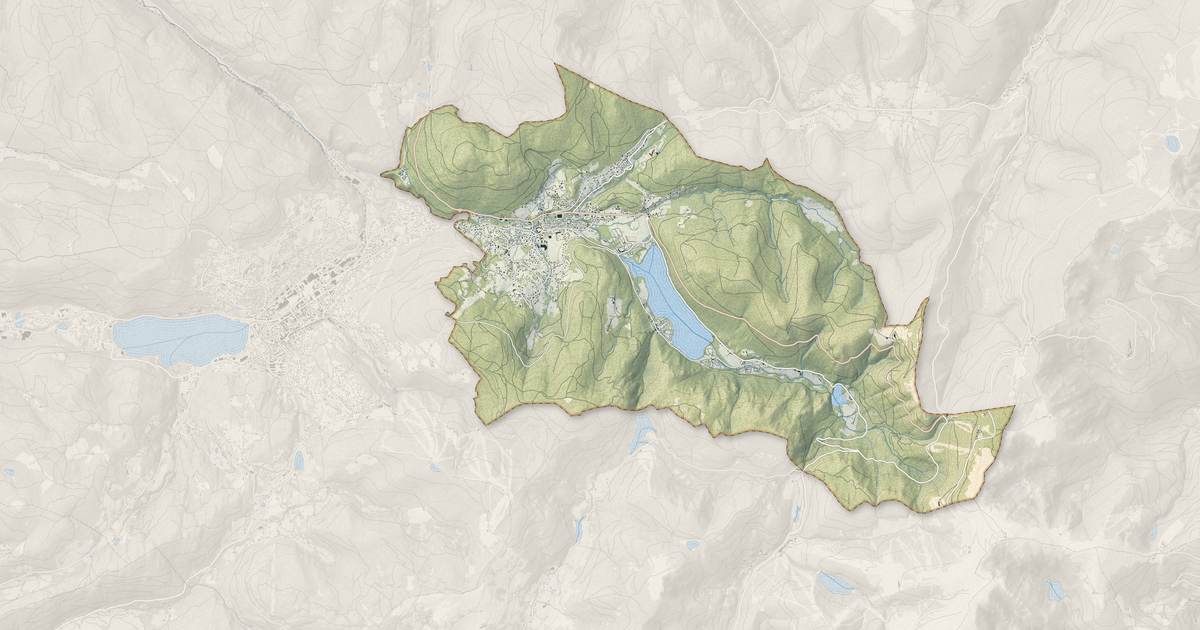 Portrait cartographique de Xonrupt-Longemer : relief, eau, forêts, bâti et voies, calculés à partir des données de l'IGN