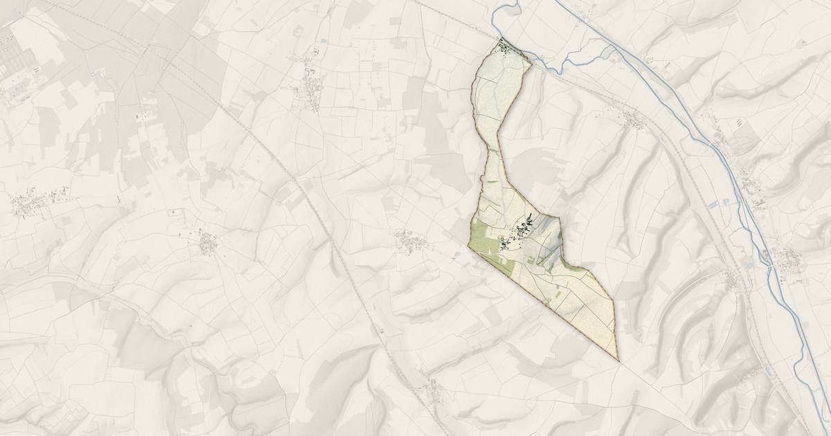 Portrait cartographique de Bernouil : relief, eau, forêts, bâti et voies, calculés à partir des données de l'IGN
