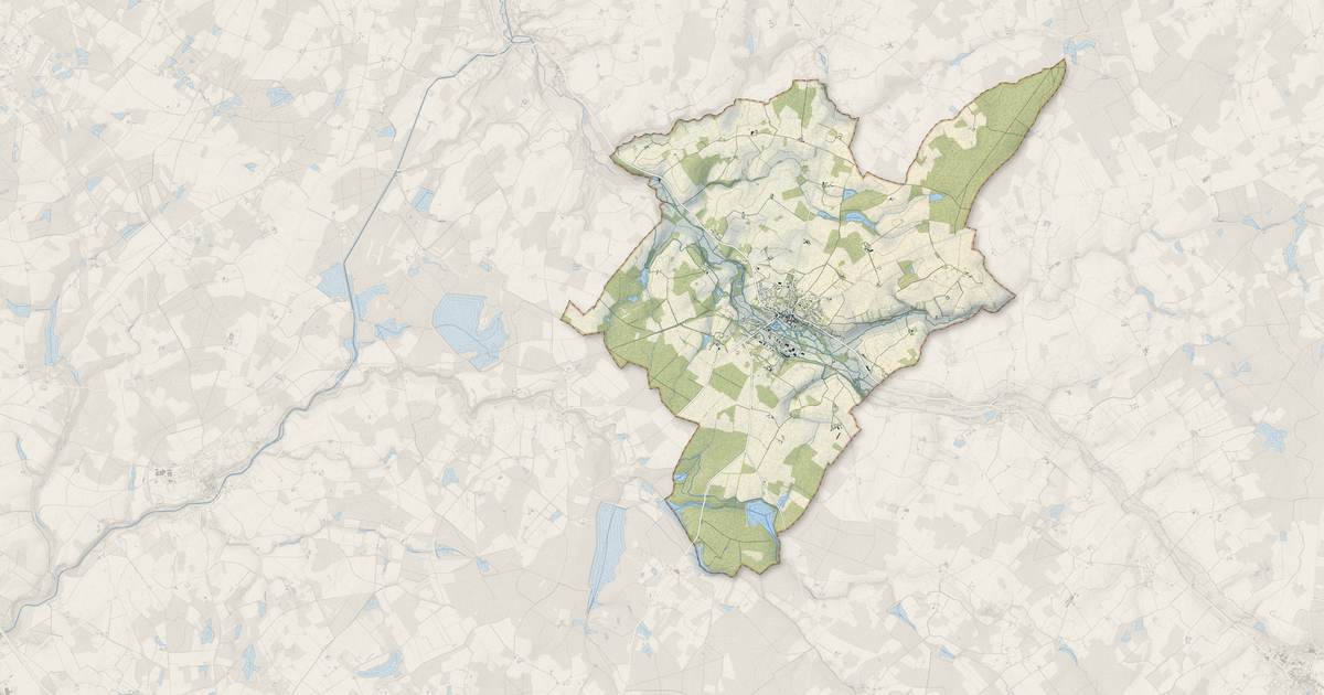 Portrait cartographique de Bléneau : relief, eau, forêts, bâti et voies, calculés à partir des données de l'IGN