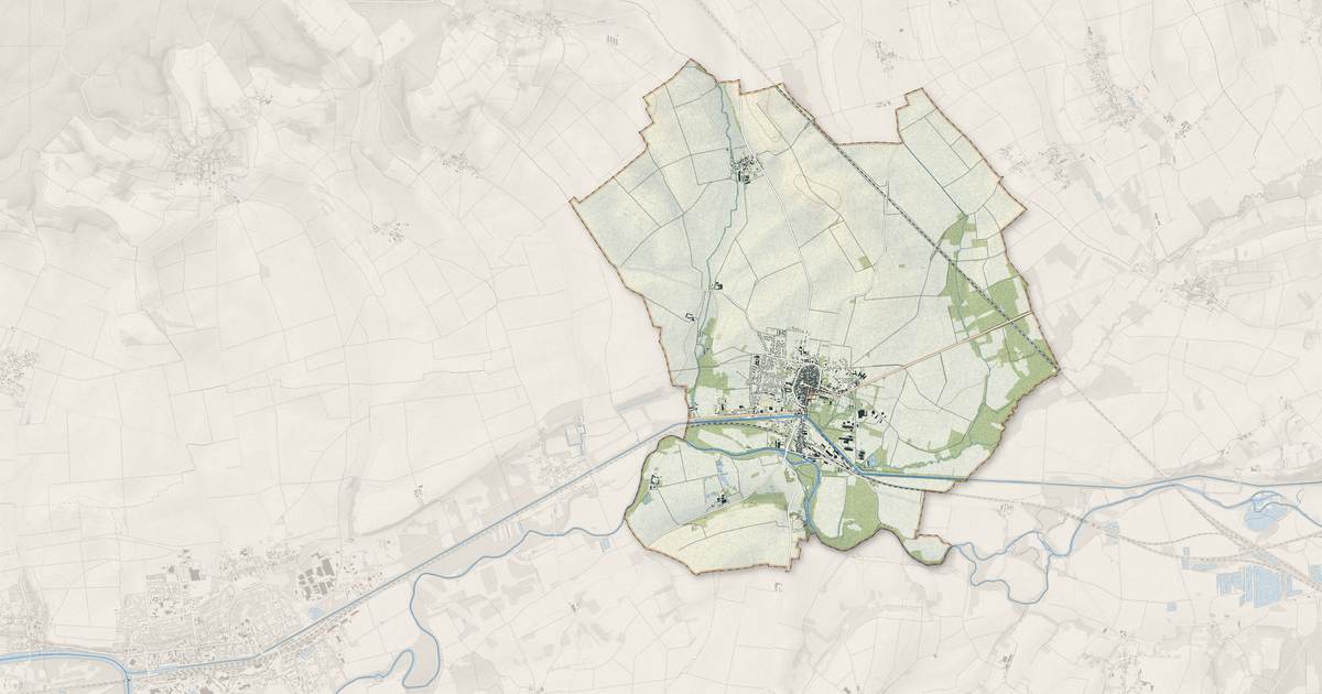 Portrait cartographique de Brienon-sur-Armançon : relief, eau, forêts, bâti et voies, calculés à partir des données de l'IGN