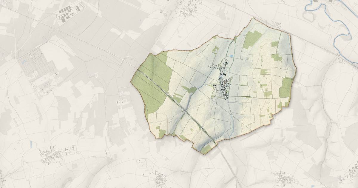 Portrait cartographique de Carisey : relief, eau, forêts, bâti et voies, calculés à partir des données de l'IGN