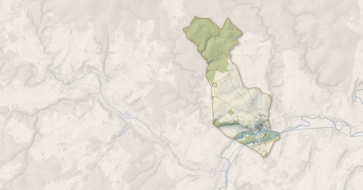 Portrait cartographique de Coulanges-sur-Yonne : relief, eau, forêts, bâti et voies, calculés à partir des données de l'IGN