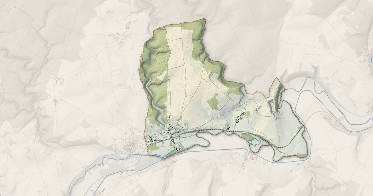 Portrait cartographique de Crain : relief, eau, forêts, bâti et voies, calculés à partir des données de l'IGN