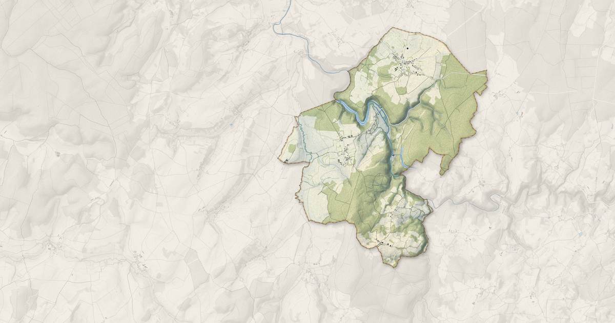 Portrait cartographique de Domecy-sur-Cure : relief, eau, forêts, bâti et voies, calculés à partir des données de l'IGN