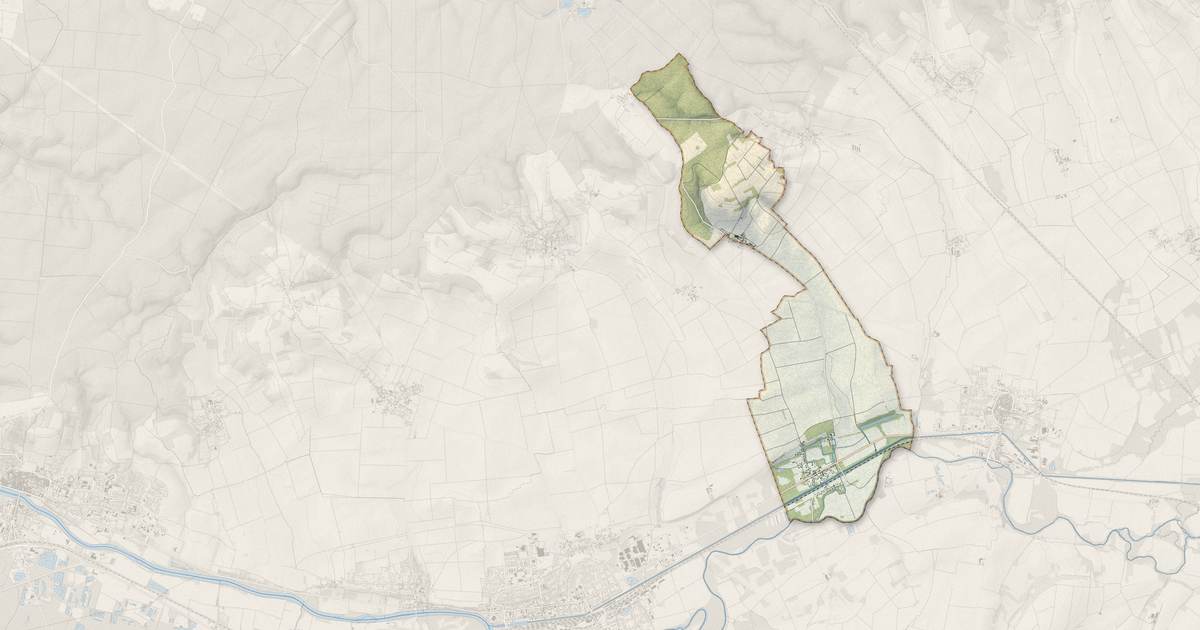 Portrait cartographique de Esnon : relief, eau, forêts, bâti et voies, calculés à partir des données de l'IGN