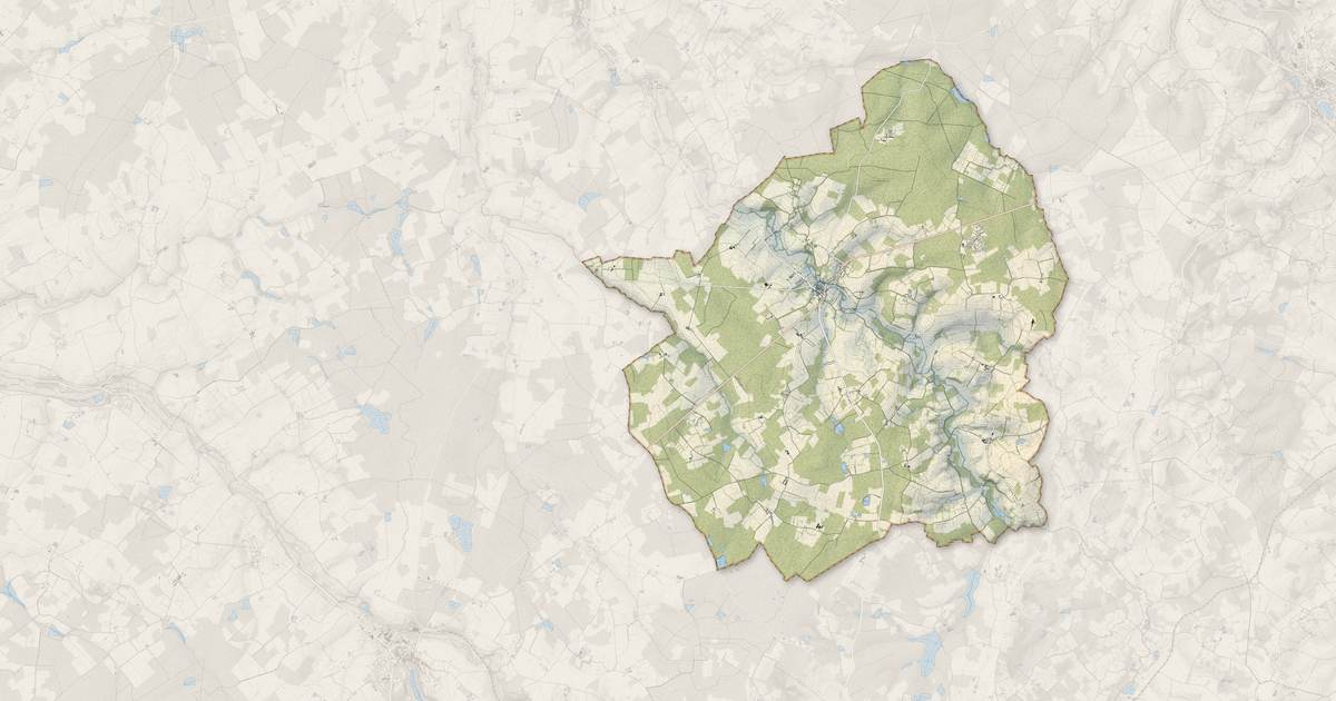 Portrait cartographique de Mézilles : relief, eau, forêts, bâti et voies, calculés à partir des données de l'IGN