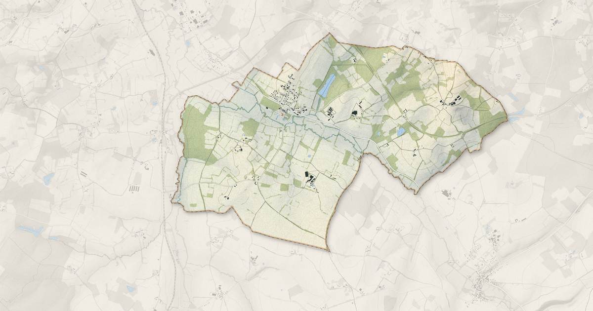 Portrait cartographique de Moulins-sur-Ouanne : relief, eau, forêts, bâti et voies, calculés à partir des données de l'IGN