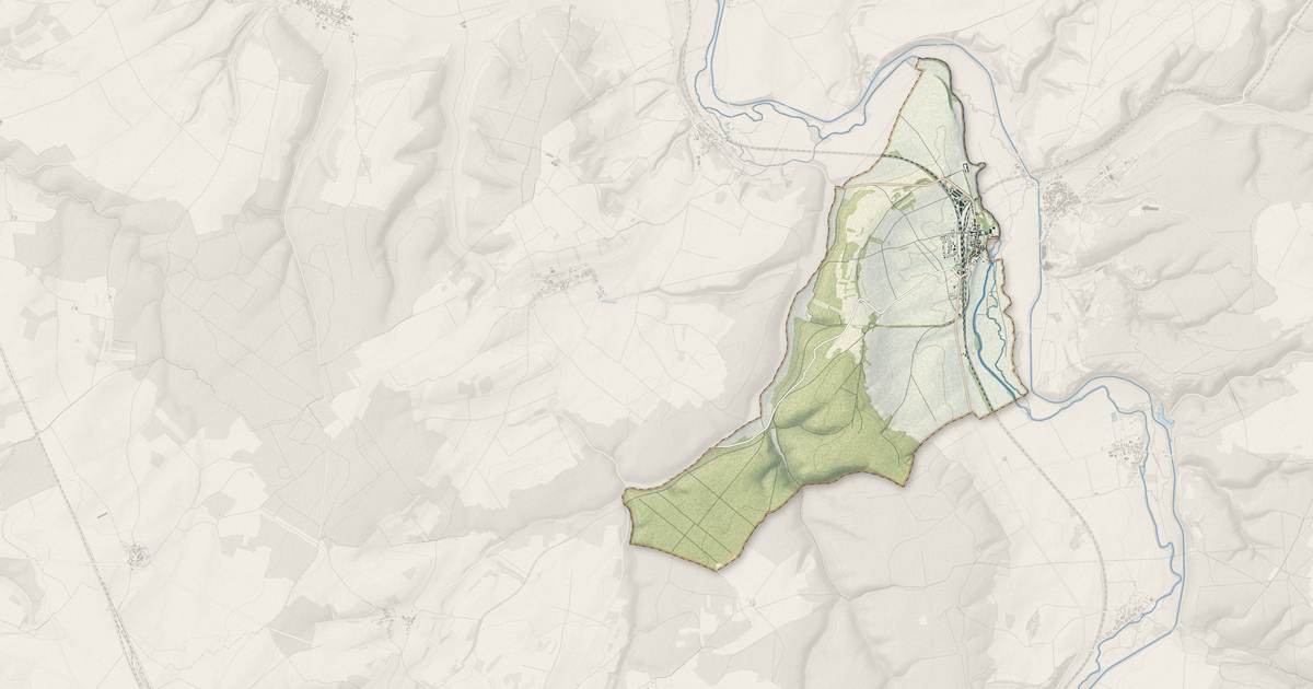 Portrait cartographique de Nuits : relief, eau, forêts, bâti et voies, calculés à partir des données de l'IGN