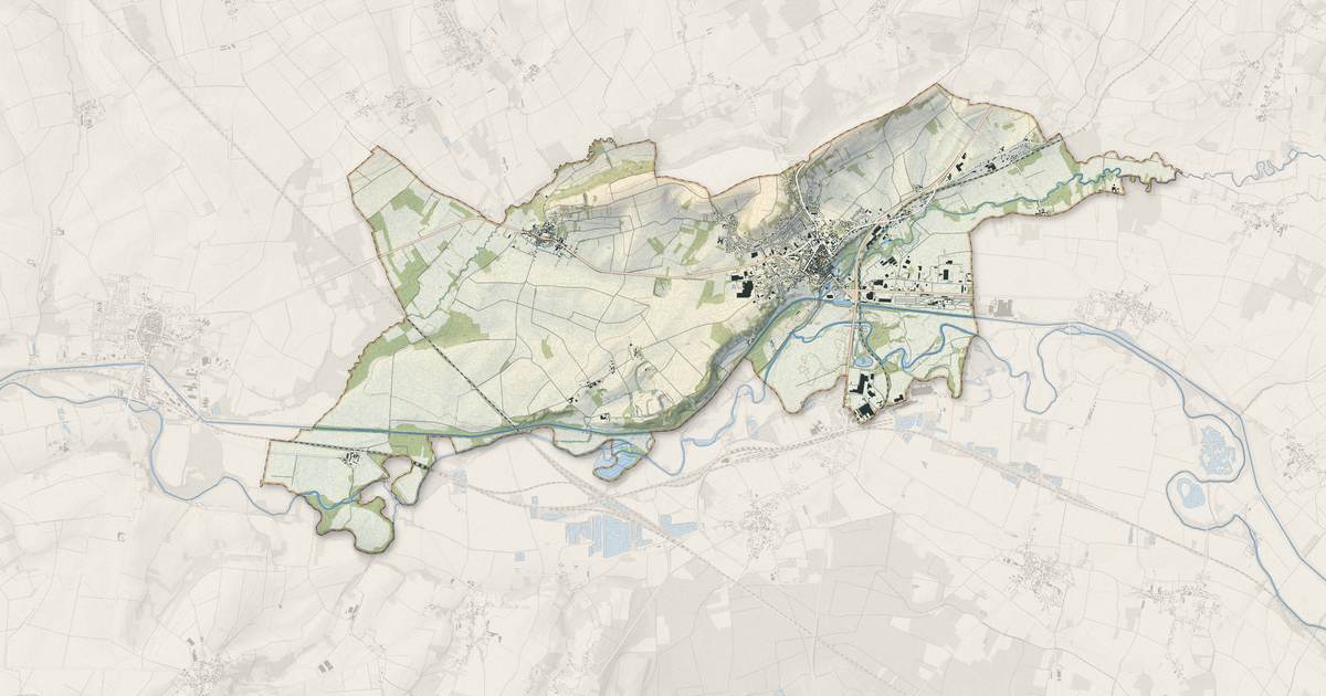 Portrait cartographique de Saint-Florentin : relief, eau, forêts, bâti et voies, calculés à partir des données de l'IGN