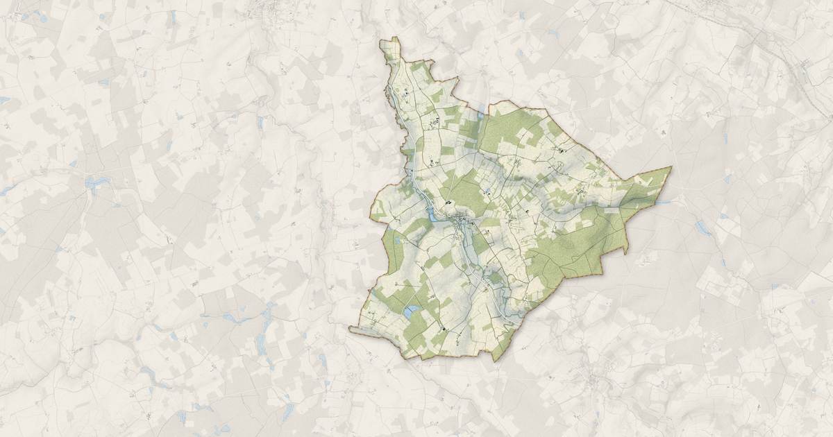 Portrait cartographique de Tannerre-en-Puisaye : relief, eau, forêts, bâti et voies, calculés à partir des données de l'IGN