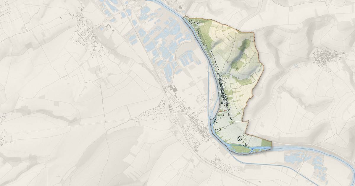 Portrait cartographique de Vincelottes : relief, eau, forêts, bâti et voies, calculés à partir des données de l'IGN