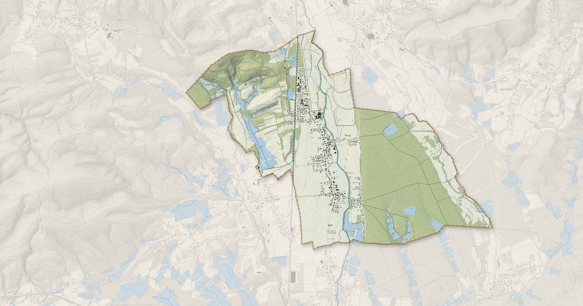 Portrait cartographique de Chaux : relief, eau, forêts, bâti et voies, calculés à partir des données de l'IGN