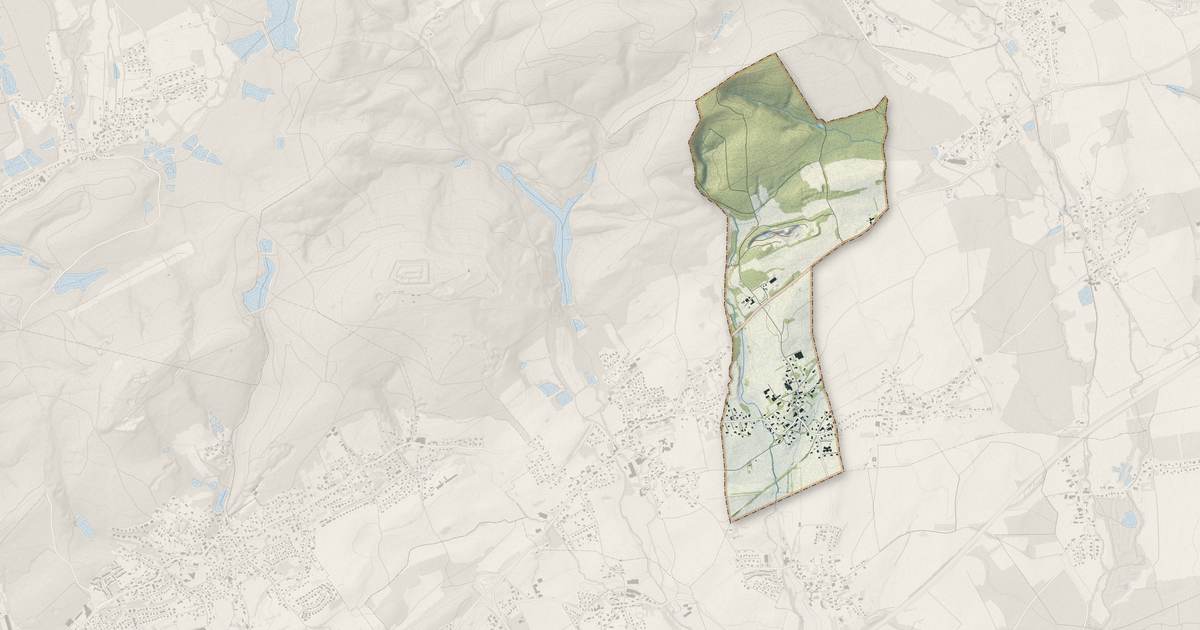 Portrait cartographique de Eguenigue : relief, eau, forêts, bâti et voies, calculés à partir des données de l'IGN