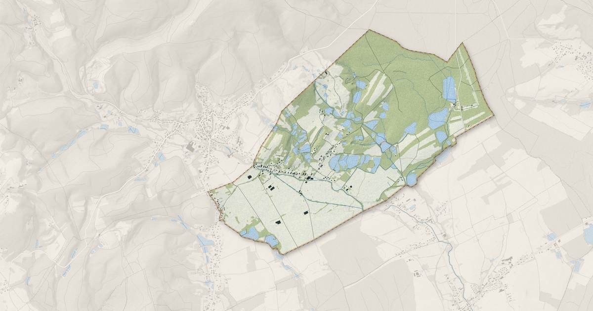 Portrait cartographique de Leval : relief, eau, forêts, bâti et voies, calculés à partir des données de l'IGN