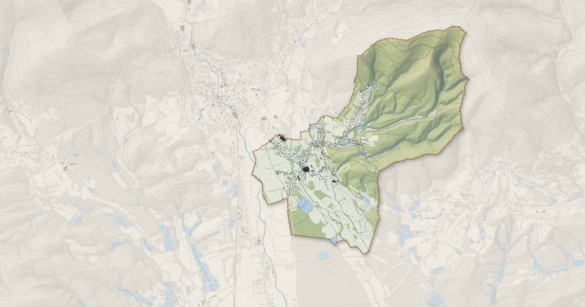 Portrait cartographique de Rougegoutte : relief, eau, forêts, bâti et voies, calculés à partir des données de l'IGN