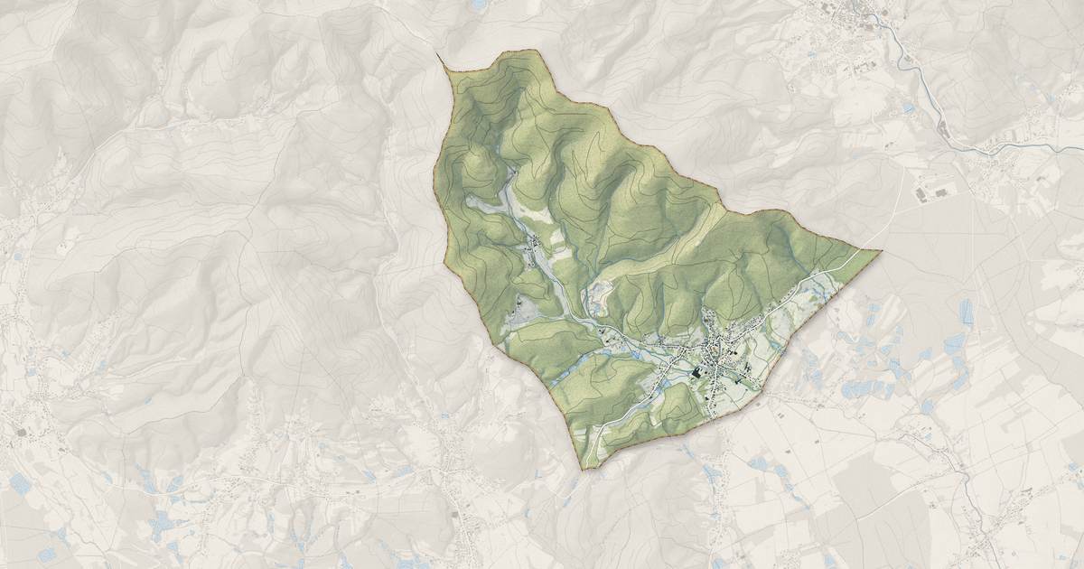 Portrait cartographique de Rougemont-le-Château : relief, eau, forêts, bâti et voies, calculés à partir des données de l'IGN