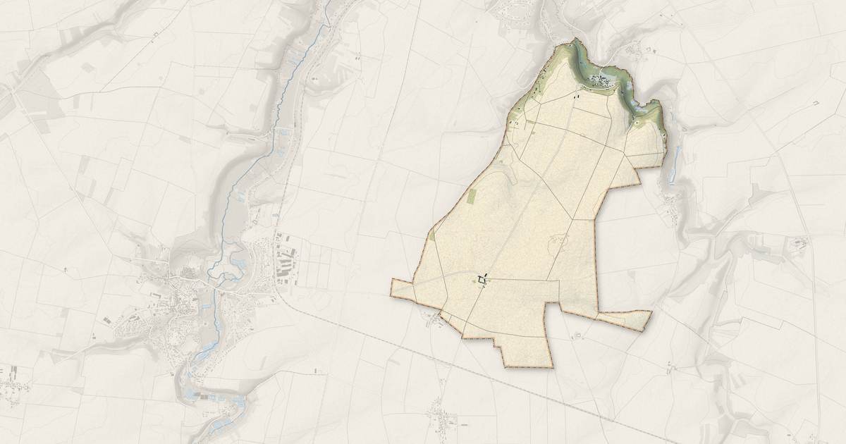 Portrait cartographique de Arrancourt : relief, eau, forêts, bâti et voies, calculés à partir des données de l'IGN