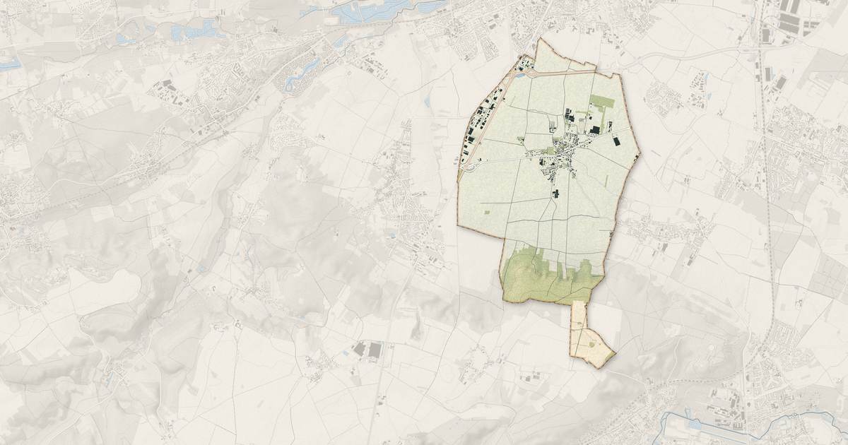 Portrait cartographique de Avrainville : relief, eau, forêts, bâti et voies, calculés à partir des données de l'IGN