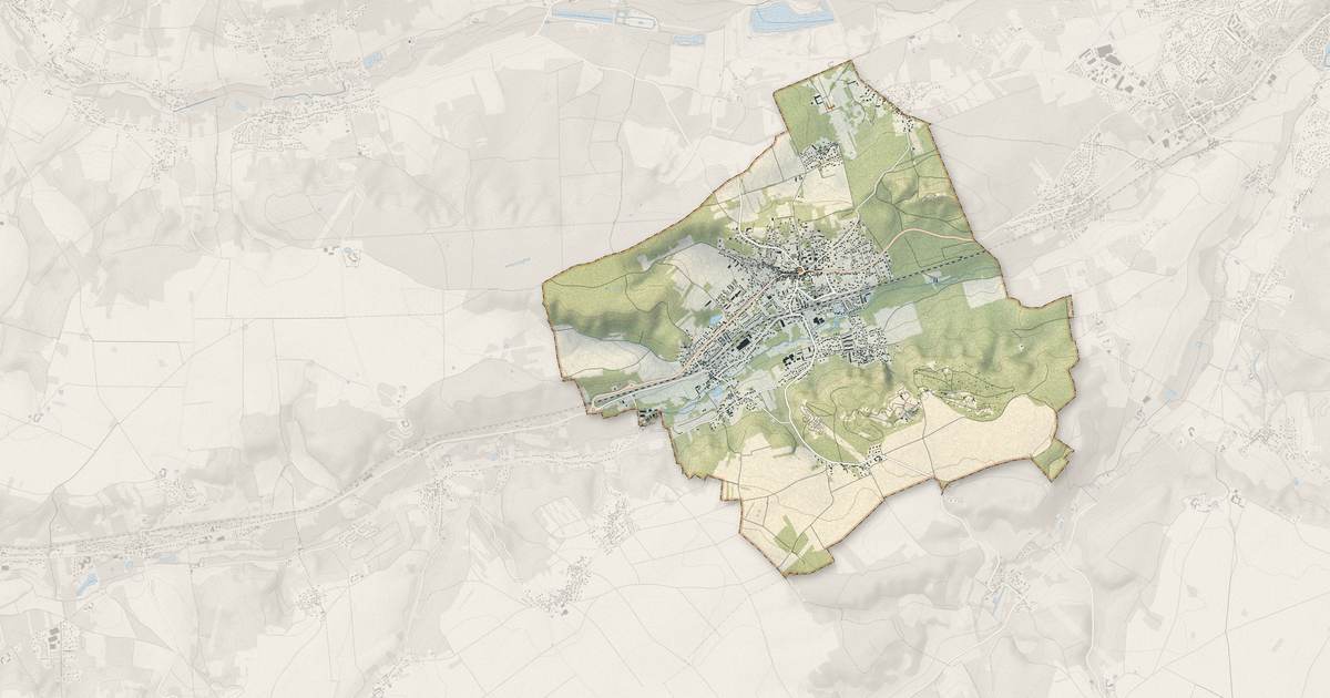 Portrait cartographique de Saint-Chéron : relief, eau, forêts, bâti et voies, calculés à partir des données de l'IGN