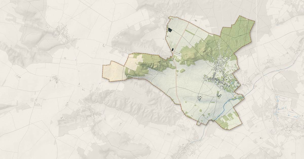 Portrait cartographique de Soisy-sur-École : relief, eau, forêts, bâti et voies, calculés à partir des données de l'IGN
