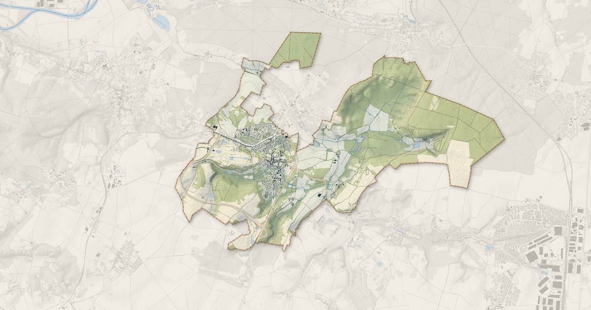 Portrait cartographique de Luzarches : relief, eau, forêts, bâti et voies, calculés à partir des données de l'IGN