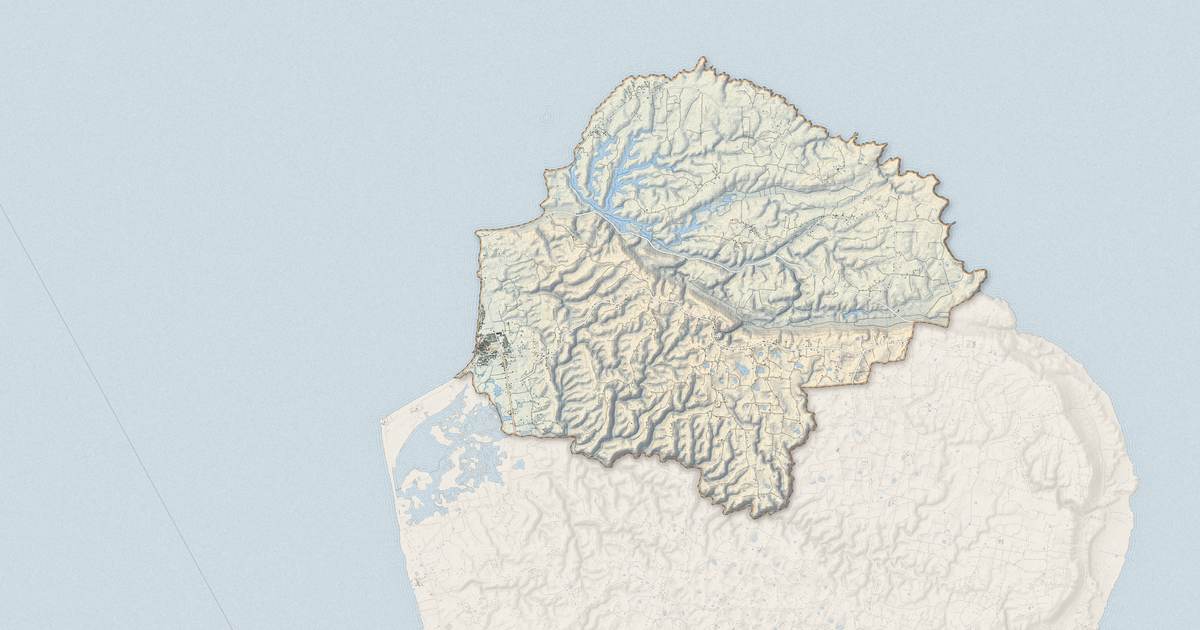 Portrait cartographique de Saint-Louis : relief, eau, forêts, bâti et voies, calculés à partir des données de l'IGN