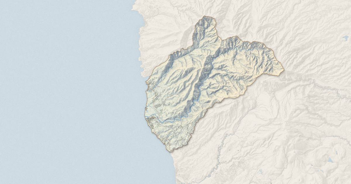 Portrait cartographique de Vieux-Habitants : relief, eau, forêts, bâti et voies, calculés à partir des données de l'IGN