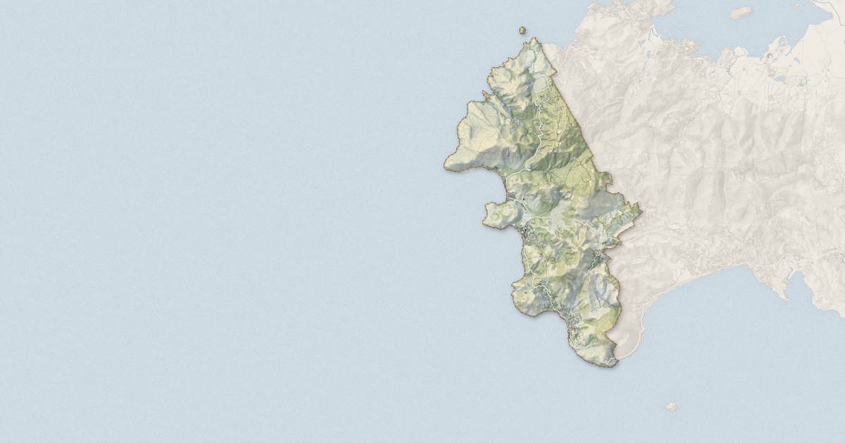 Portrait cartographique de Les Anses-d'Arlet : relief, eau, forêts, bâti et voies, calculés à partir des données de l'IGN