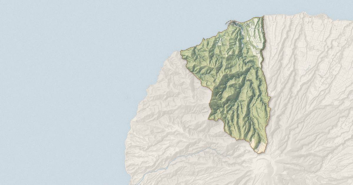 Portrait cartographique de Grand'Rivière : relief, eau, forêts, bâti et voies, calculés à partir des données de l'IGN