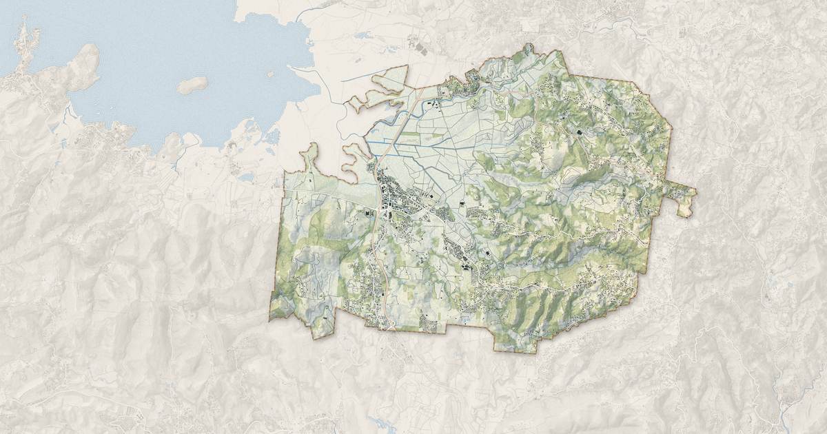 Portrait cartographique de Rivière-Salée : relief, eau, forêts, bâti et voies, calculés à partir des données de l'IGN