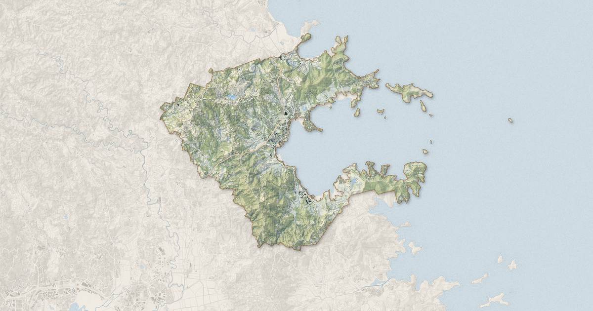 Portrait cartographique de Le Robert : relief, eau, forêts, bâti et voies, calculés à partir des données de l'IGN