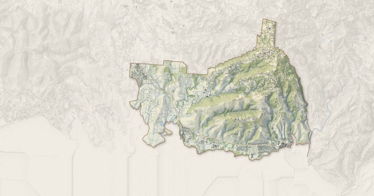 Portrait cartographique de Sainte-Luce : relief, eau, forêts, bâti et voies, calculés à partir des données de l'IGN