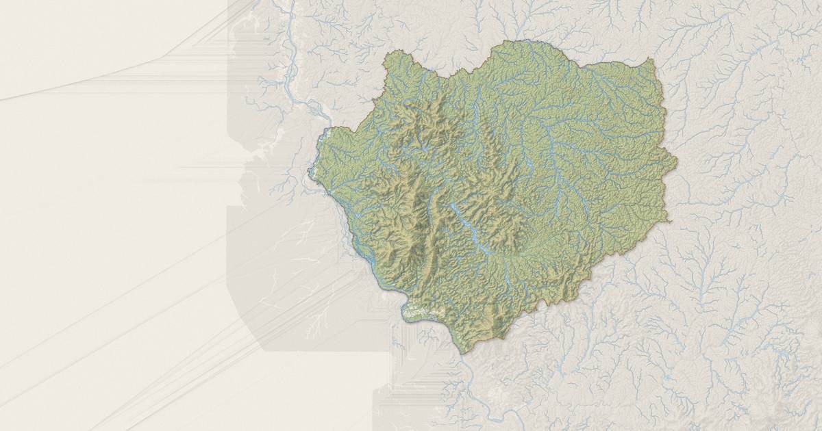 Portrait cartographique de Papaichton : relief, eau, forêts, bâti et voies, calculés à partir des données de l'IGN
