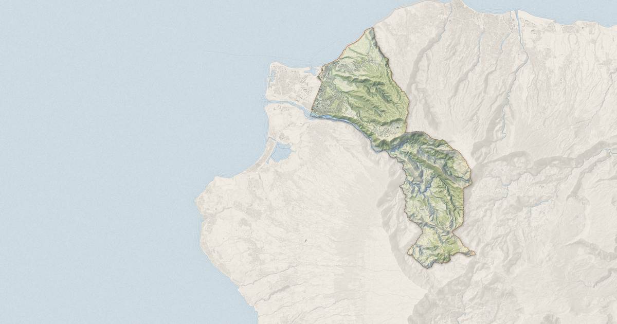 Portrait cartographique de La Possession : relief, eau, forêts, bâti et voies, calculés à partir des données de l'IGN