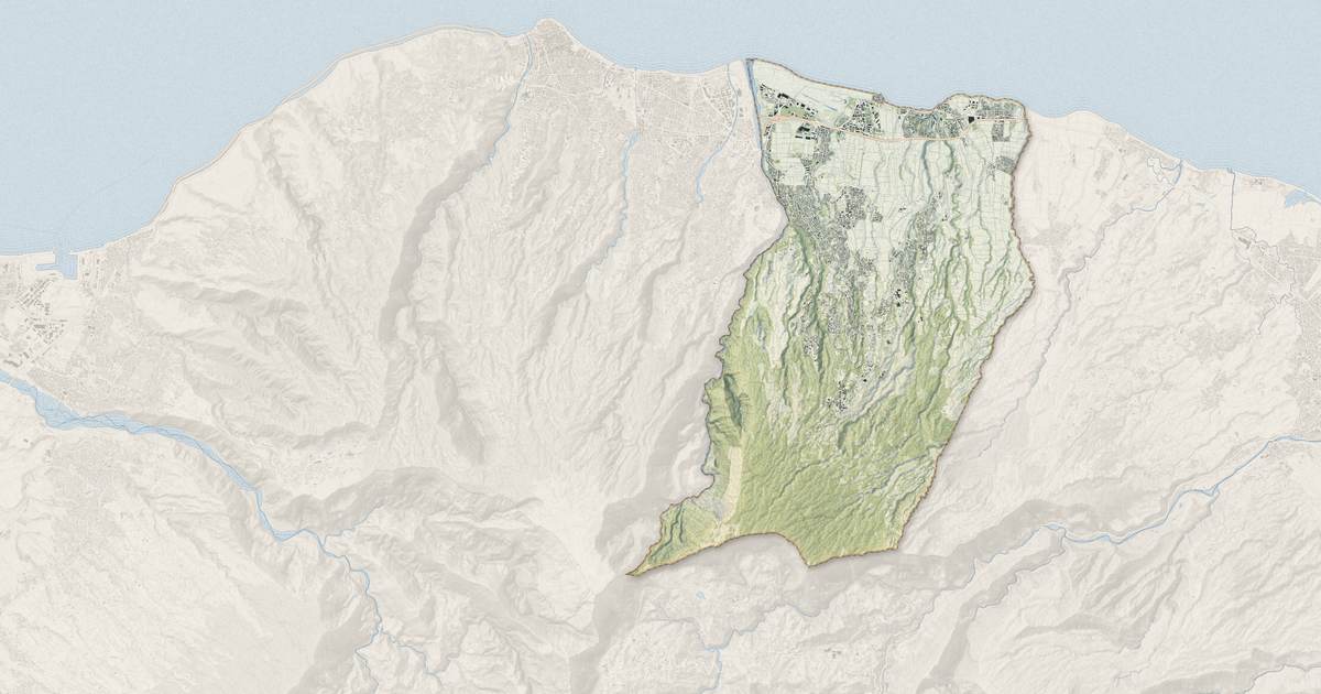 Portrait cartographique de Sainte-Marie : relief, eau, forêts, bâti et voies, calculés à partir des données de l'IGN