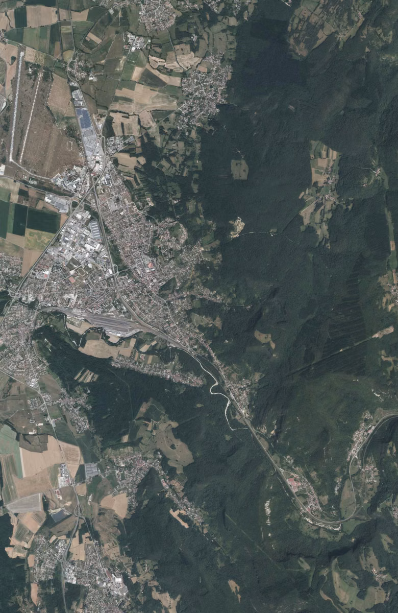 Ambérieu-en-Bugey aujourd'hui, le territoire vu du ciel