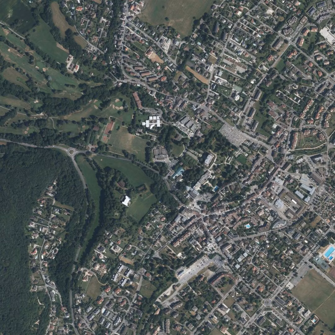 Divonne-les-Bains aujourd'hui, le centre vu du ciel