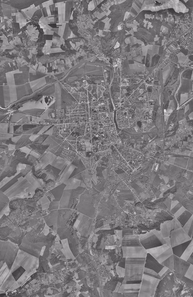 Soissons en 1957, le territoire vu du ciel, au même cadrage