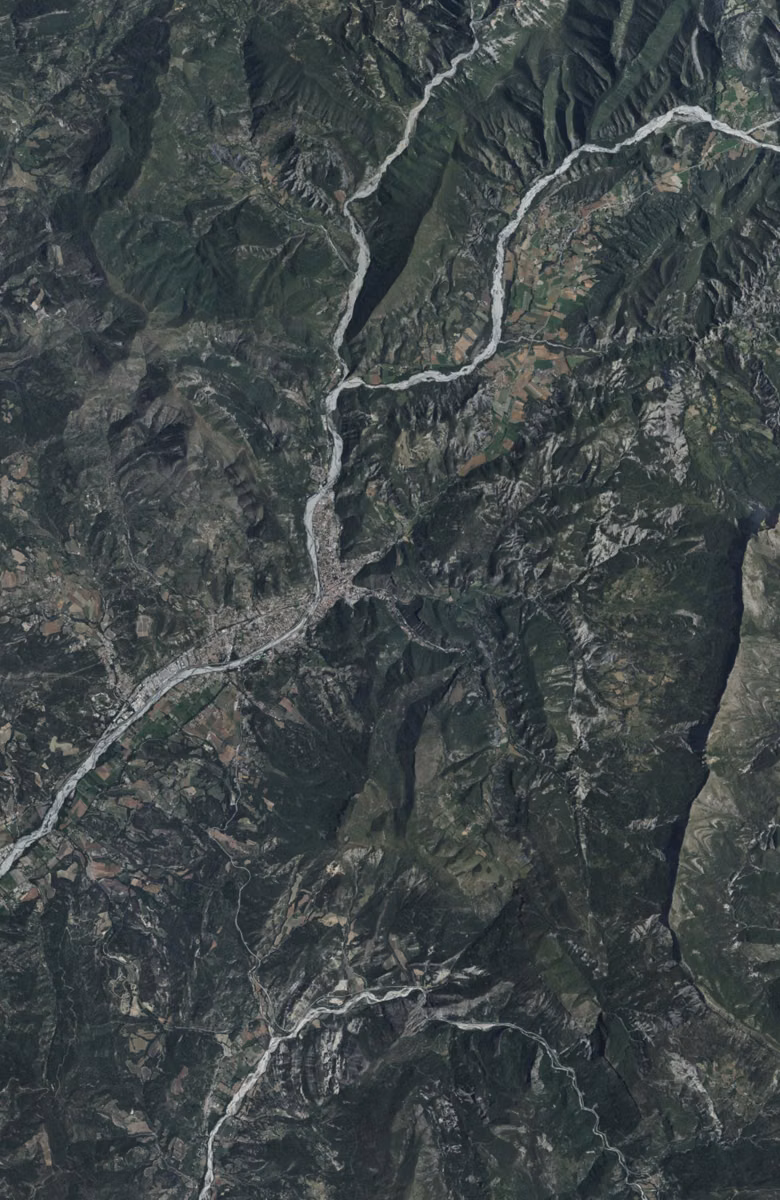 Digne-les-Bains aujourd'hui, le territoire vu du ciel