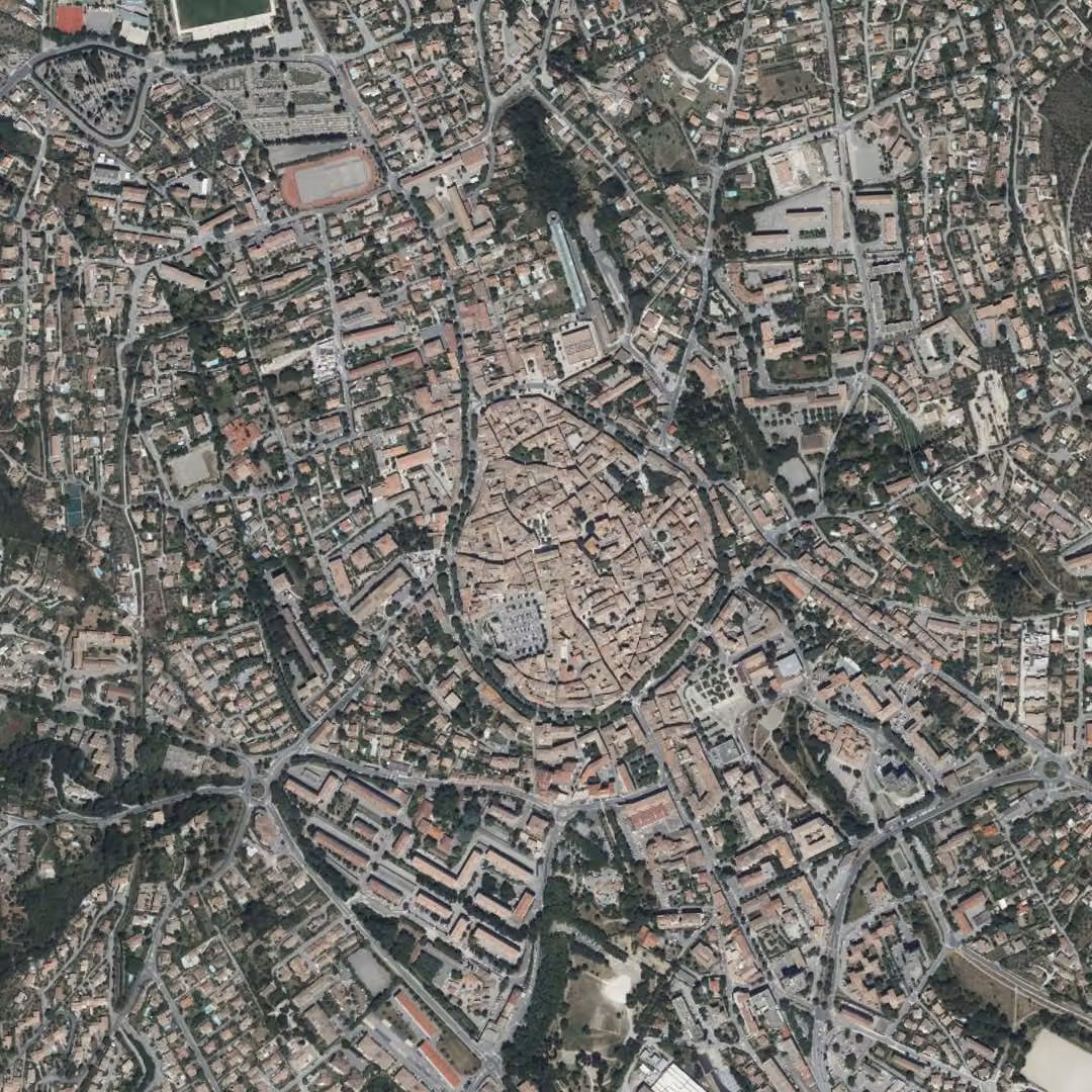 Manosque aujourd'hui, le centre vu du ciel