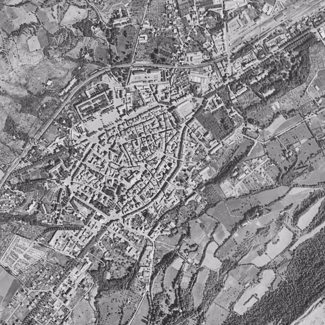 Gap en 1948, le centre vu du ciel, au même cadrage