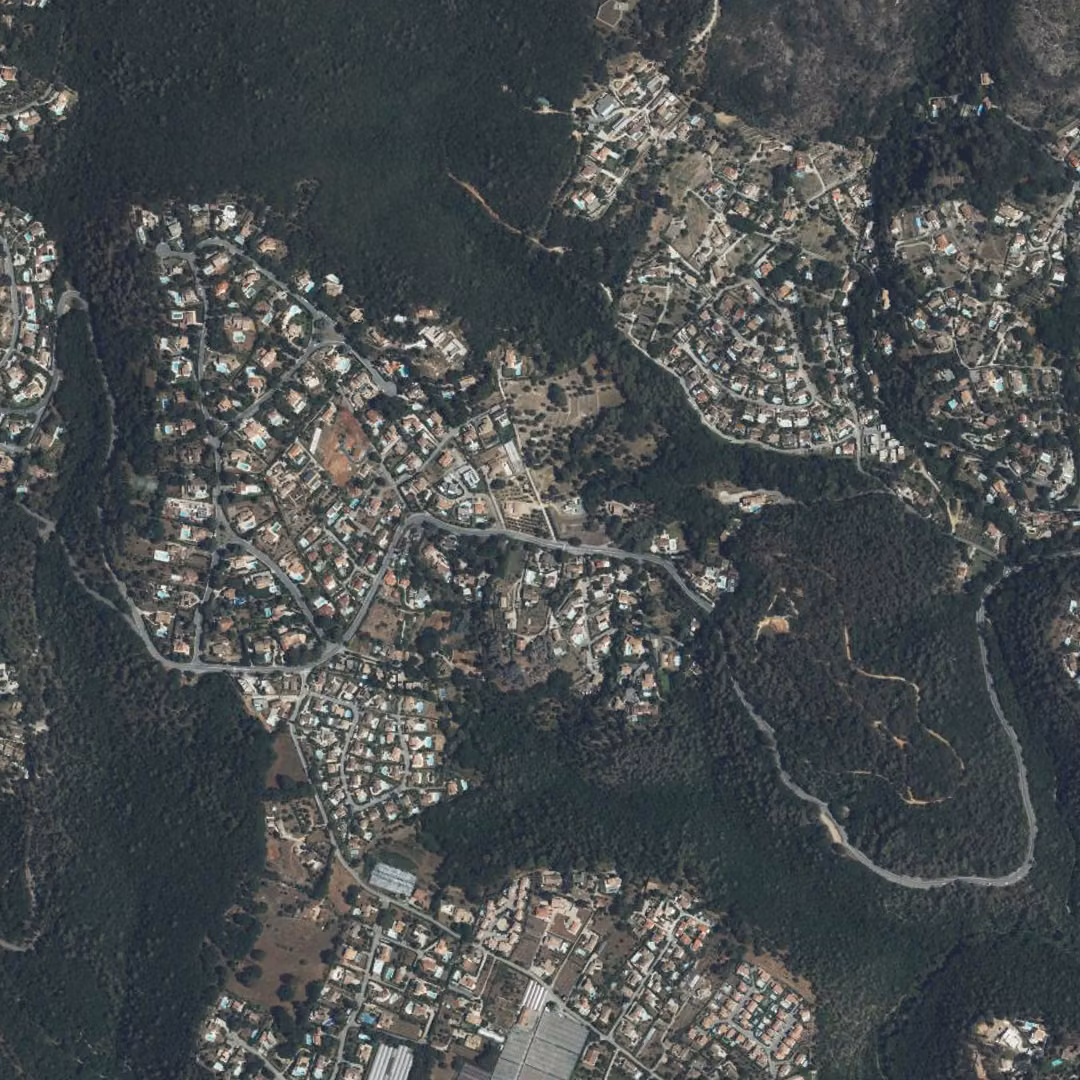 Biot aujourd'hui, le centre vu du ciel