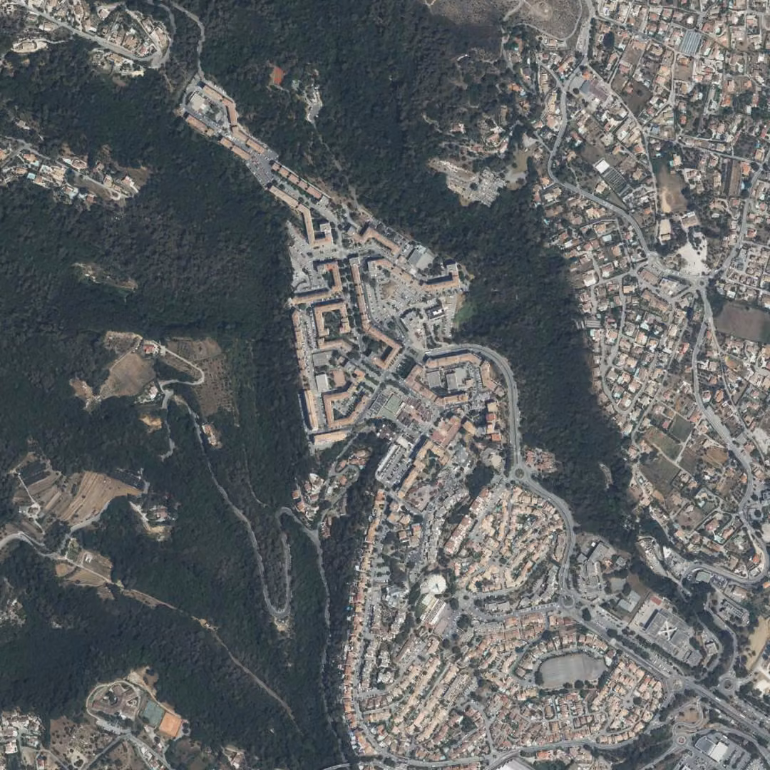 Carros aujourd'hui, le centre vu du ciel