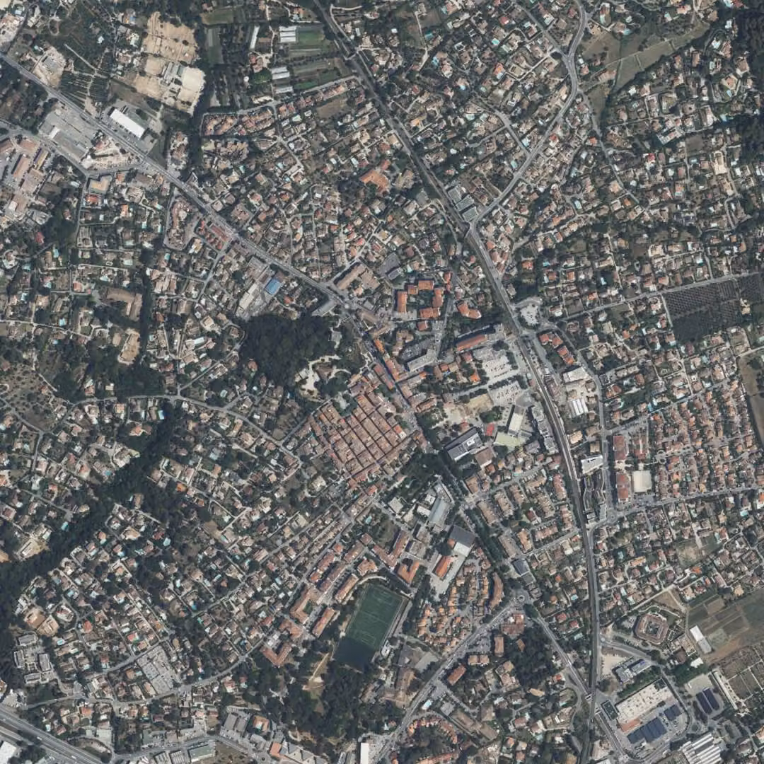 Mouans-Sartoux aujourd'hui, le centre vu du ciel