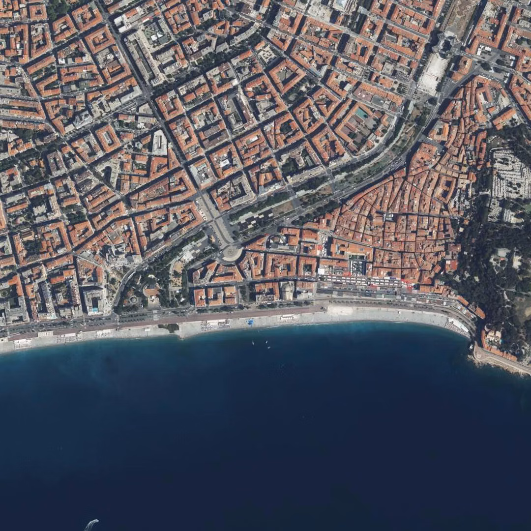 Nice aujourd'hui, le centre vu du ciel